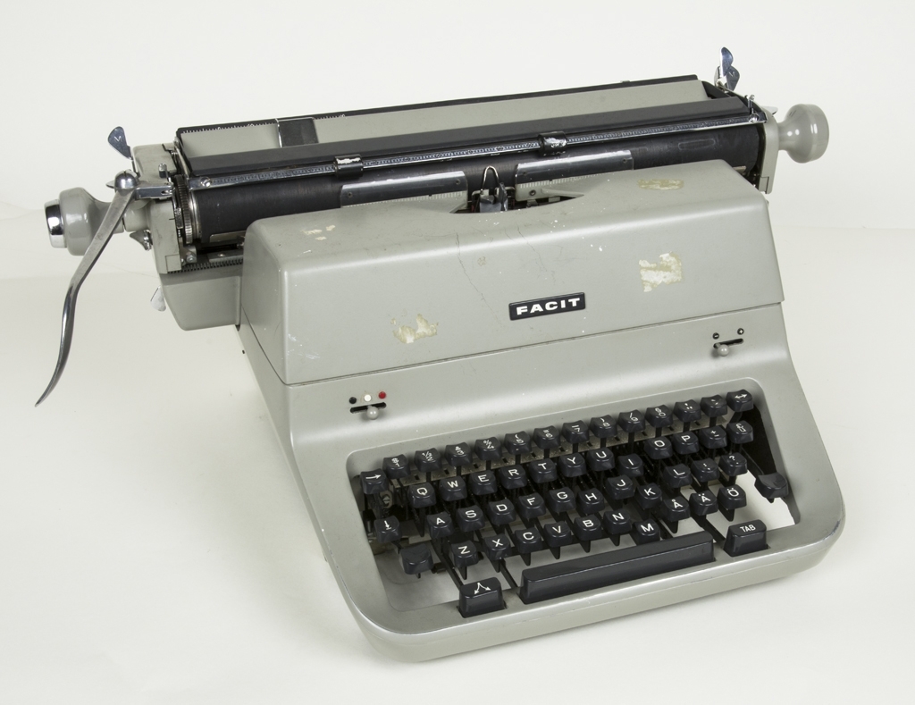 Facit mekanisk skrivmaskin. Bild från Digitalt Museum.