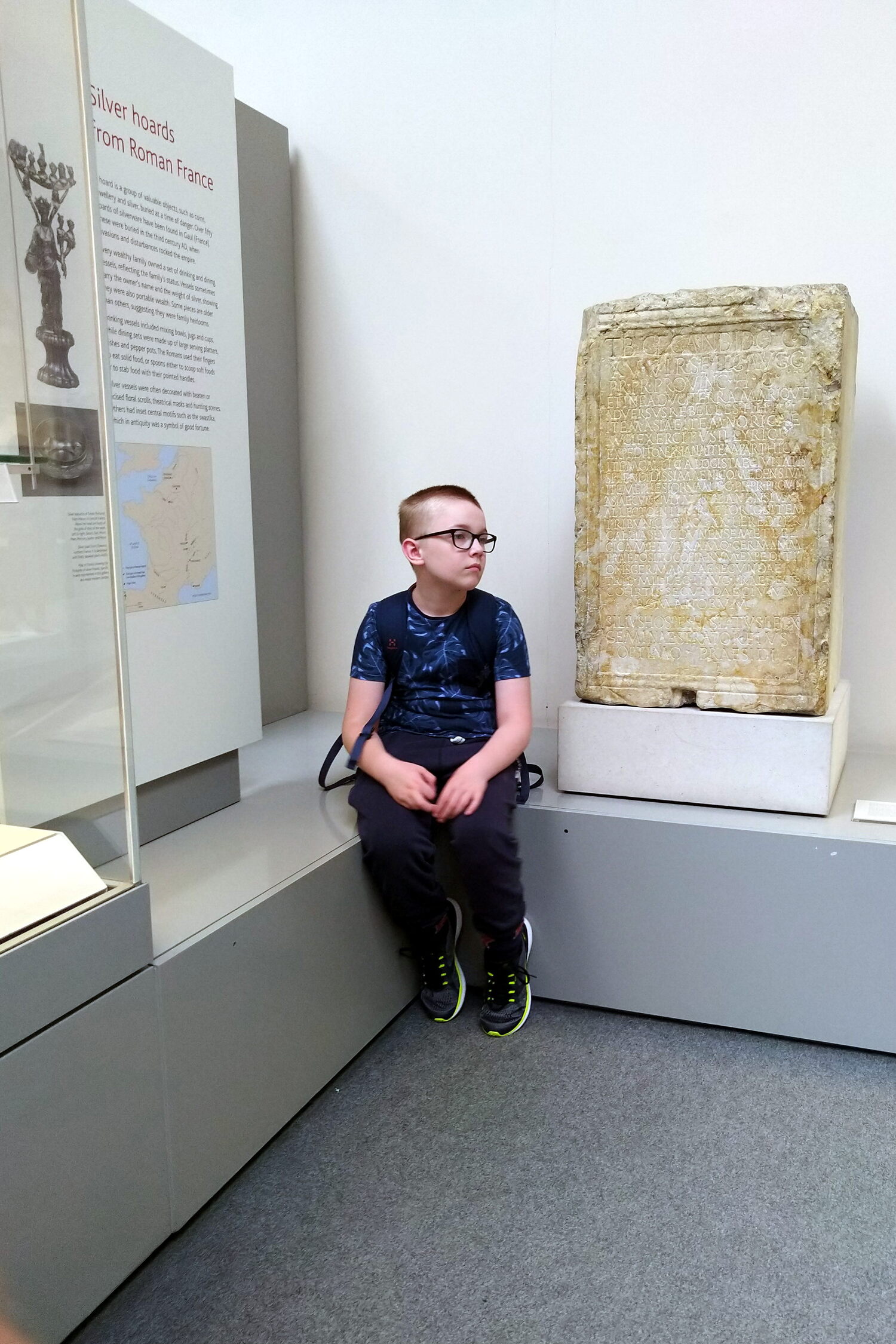 Trött Oskar på British Museum.