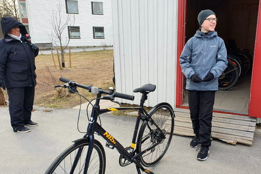 Nyckeln Oskar fick passade till en helt ny cykel i cykelförrådet.